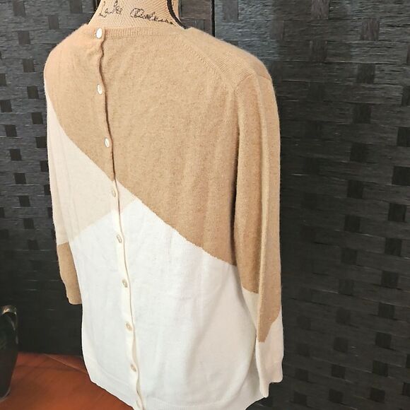 J Crew Tan and Cream Colorblock Cashmere Sweater Size Medium - Picture 8 of 14